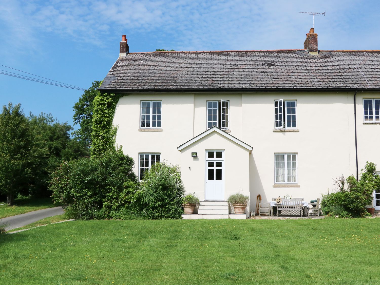 Dog Friendly Holiday Cottages In Hampshire Dog Friendly Holiday Cottages In Hampshire