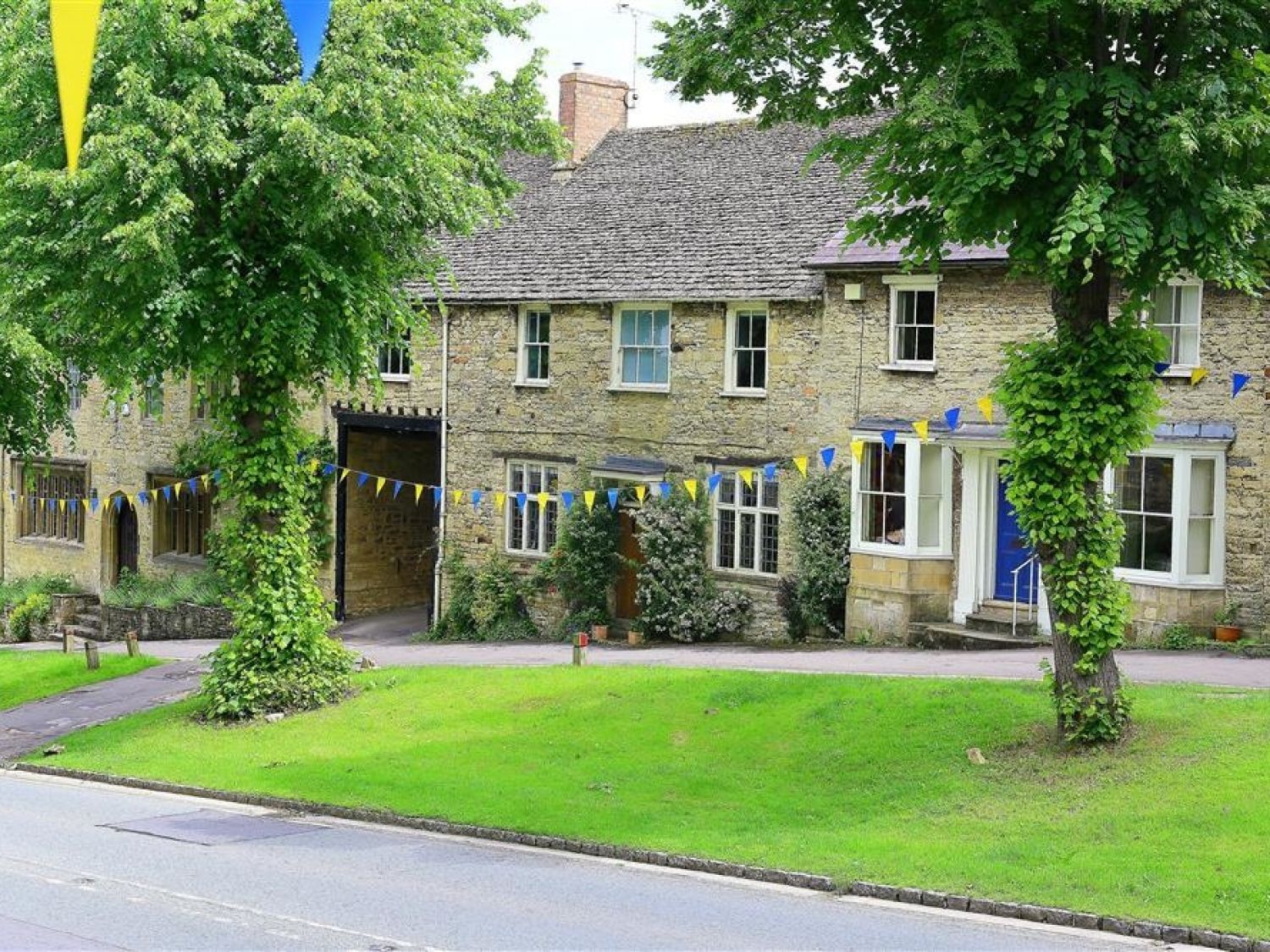 141 The Hill, Burford Burford Upton Self Catering Holiday Cottage